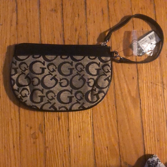 Guess Wristlet - Picture 2 of 4
